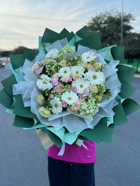 Isabella, ramo de flores finas de temporada
