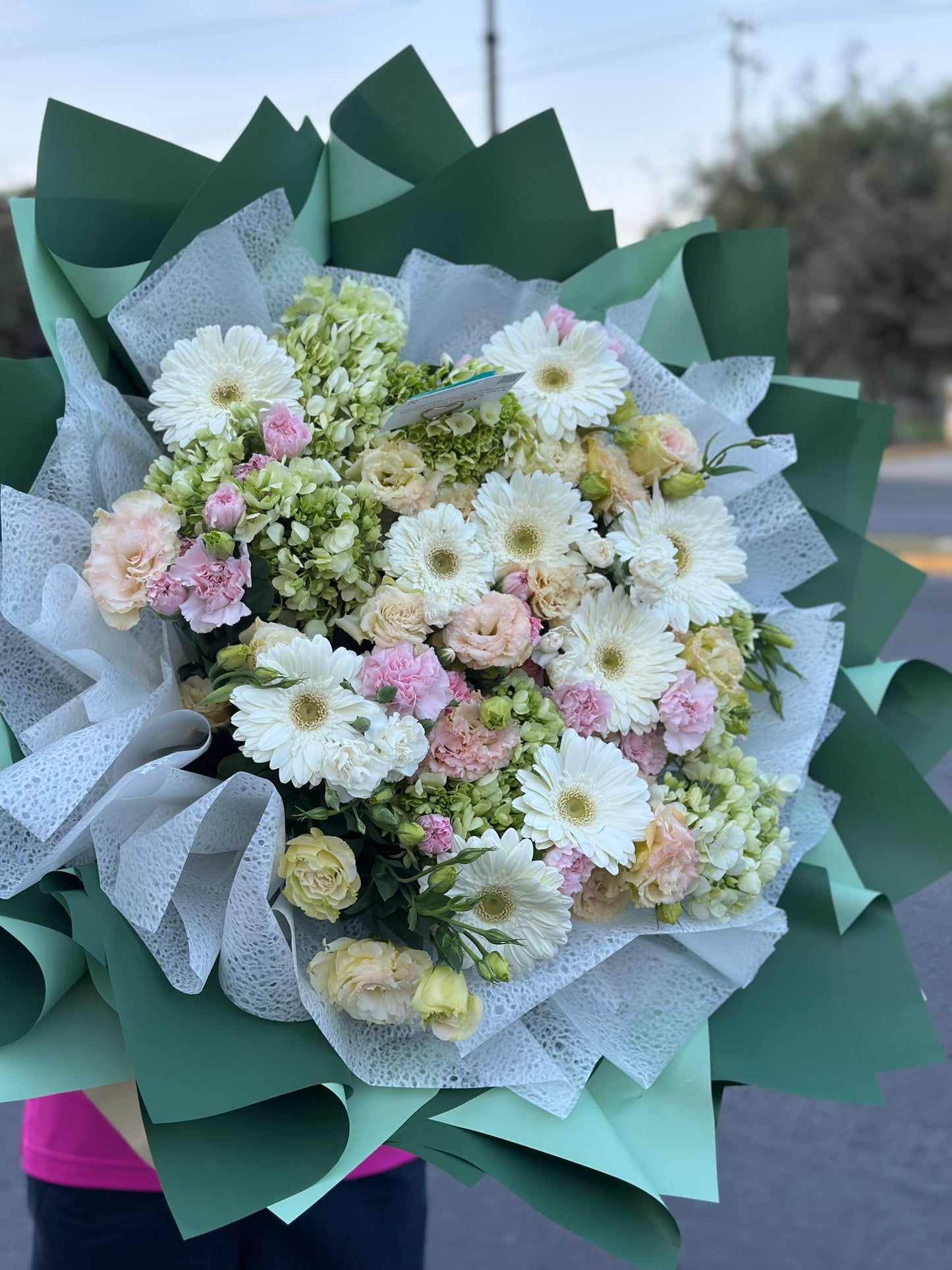 Isabella, ramo de flores finas de temporada