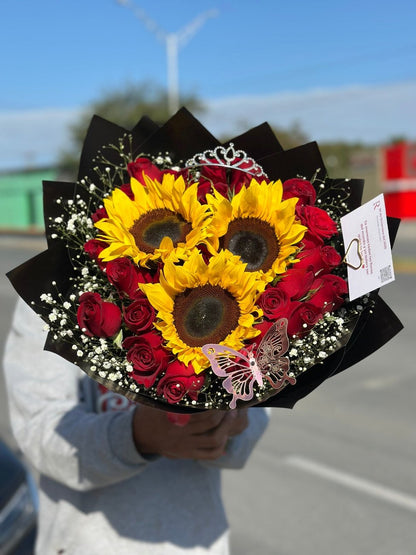 Bouquet girasoles y rosas