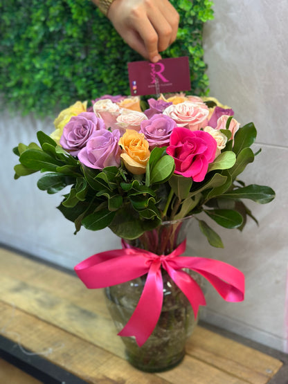 24 Rosas en Jarrón