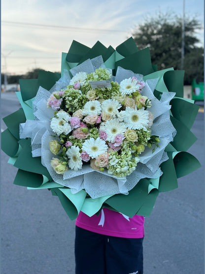 Isabella, ramo de flores finas de temporada