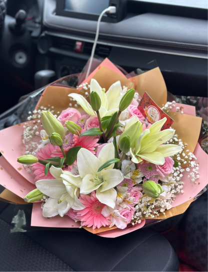 María, encanto floral