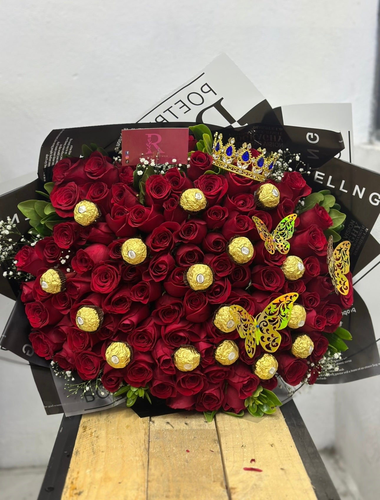 Bombón, Buchón de 100 Rosas y Chocolates