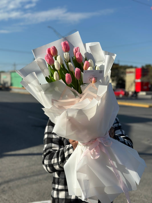 Valeria, bouquet de tulipanes
