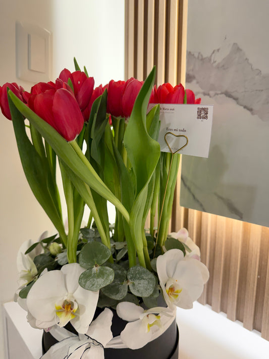 Madeleine, arreglo floral con 20 tulipanes