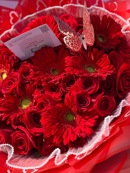 Valentina, espectacular ramo de rosas y gerberas