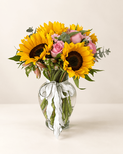 Rayito de Sol, Jarrón de Girasoles y Rosas