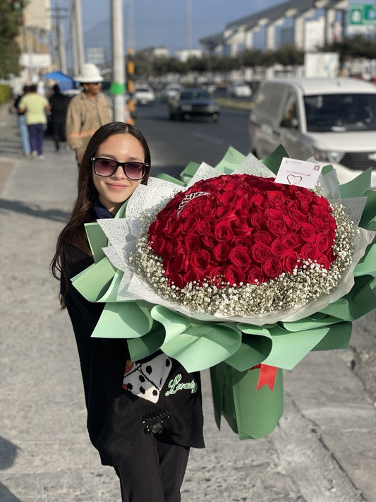 Alexa, Buchón de 100 Rosas